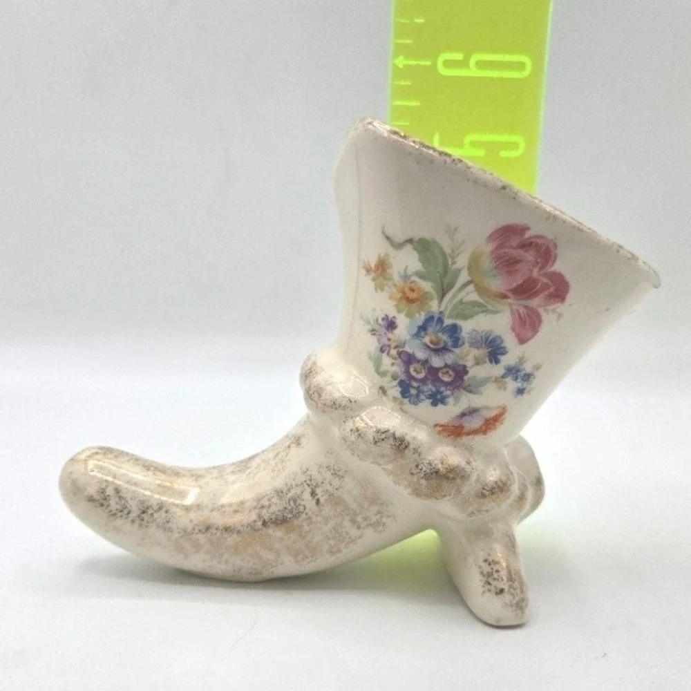 Vintage Royal China 22KT Weeping Gold Floral‎ Porcelain Pixie Shoe Vase